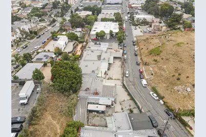 335 E Beach Avenue, Inglewood, CA 90302 - Photo 17