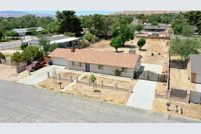 39313 168th, Lake Los Angeles, CA 93591 - Photo 1