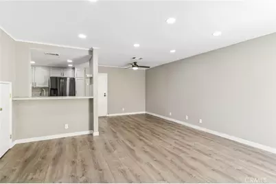 9600 Sylmar Avenue #19, Panorama City, CA 91402 - Photo 11