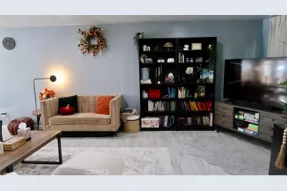 17135 Roscoe Boulevard #1, Northridge, CA 91325 - Photo 3