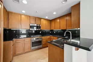 27006 Pebble Beach Dr, Valencia, CA 91381 - Photo 15