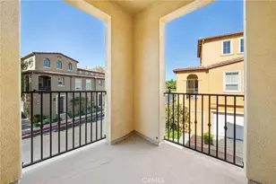 27006 Pebble Beach Dr, Valencia, CA 91381 - Photo 29