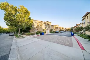 27006 Pebble Beach Dr, Valencia, CA 91381 - Photo 33
