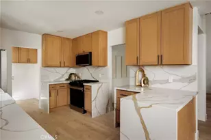 23800 Aetna St, Woodland Hills, CA 91367 - Photo 9