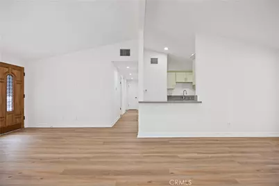 27441 Walnut Springs, Canyon Country, CA 91351 - Photo 5