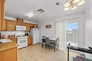 21041 Vivian Ct, California City, CA 93505 - Photo 19