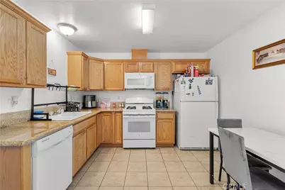 21041 Vivian Court, California City, CA 93505 - Photo 21