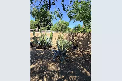 10416 Cayuga, Pacoima, CA 91331 - Photo 9
