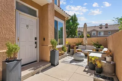 25735 Perlman Place #H, Stevenson Ranch, CA 91381 - Photo 3
