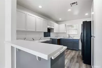 45019 Division, Lancaster, CA 93535 - Photo 5
