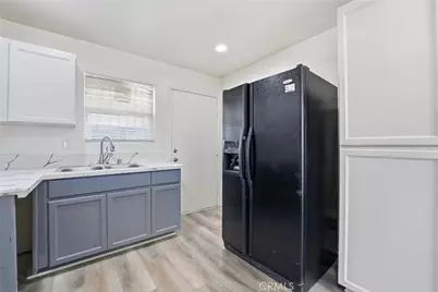 45019 Division, Lancaster, CA 93535 - Photo 7