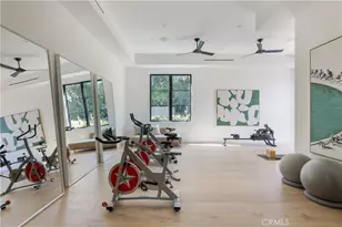24341 Rolling View Rd, Hidden Hills, CA 91302 - Photo 17