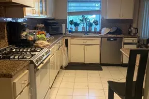 10210 Encino Ave, Northridge, CA 91325 - Photo 5