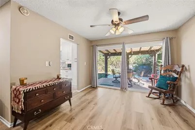 856 Moffatt Circle, Simi Valley, CA 93065 - Photo 7