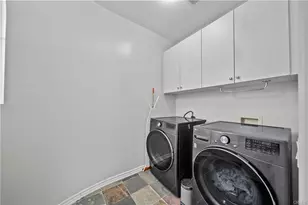 26811 Brookhollow Dr, Valencia, CA 91355 - Photo 21