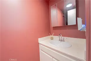 8516 Cadillac Ave, Los Angeles, CA 90034 - Photo 23