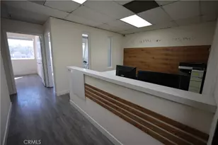 19737 Ventura Blvd, Woodland Hills, CA 91364 - Photo 1