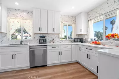 2701 Arlington Avenue, Los Angeles, CA 90018 - Photo 11