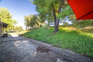 26331 Oakspur Dr, Newhall, CA 91321 - Photo 27