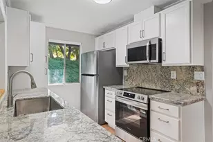 26331 Oakspur Dr, Newhall, CA 91321 - Photo 7