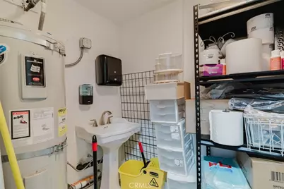 12914 Vanowen Street, North Hollywood, CA 91605 - Photo 23