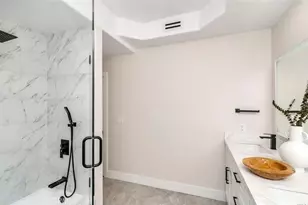 23555 Summit Dr, Calabasas, CA 91302 - Photo 27