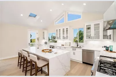 23555 Summit Dr, Calabasas, CA 91302 - Photo 11