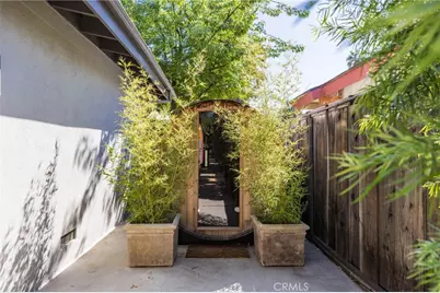 22429 Bessemer Street, Woodland Hills, CA 91367 - Photo 43