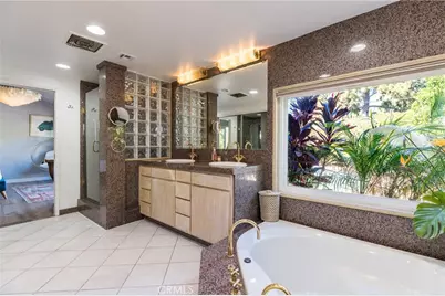 22429 Bessemer Street, Woodland Hills, CA 91367 - Photo 7