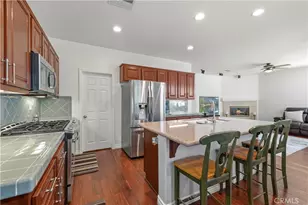 28473 Connick Pl, Saugus, CA 91350 - Photo 17