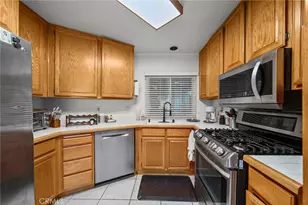22802 Acacia Ct, Saugus, CA 91390 - Photo 15