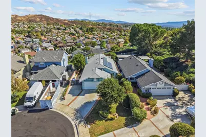 22802 Acacia Court, Saugus, CA 91390 - Photo 3