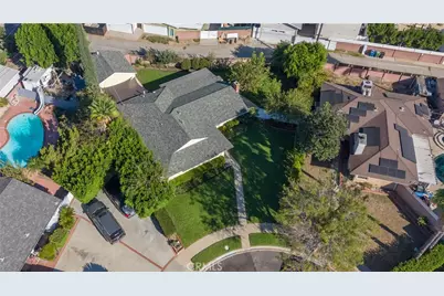 10639 Saloma, Los Angeles, CA 91345 - Photo 47