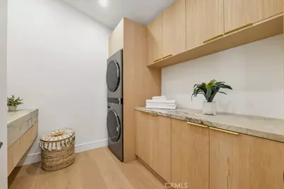 5551 Valerie Avenue, Woodland Hills, CA 91367 - Photo 37