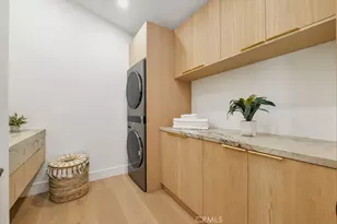 5551 Valerie Ave, Woodland Hills, CA 91367 - Photo 37