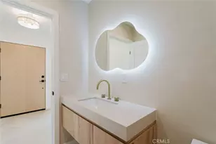 941 Sherlock Dr, Burbank, CA 91501 - Photo 37