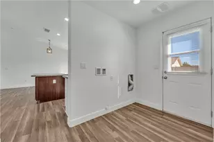 10016 Mendiburu, California City, CA 93505 - Photo 9