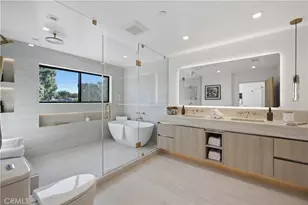 22518 Burbank, Woodland Hills, CA 91367 - Photo 37