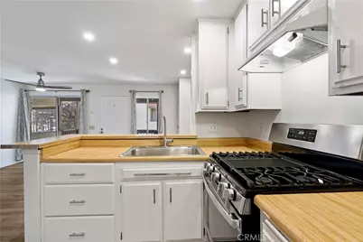 12330 Osborne #75, Pacoima, CA 91331 - Photo 7