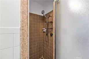 15253 La Valle St, Sylmar, CA 91342 - Photo 27