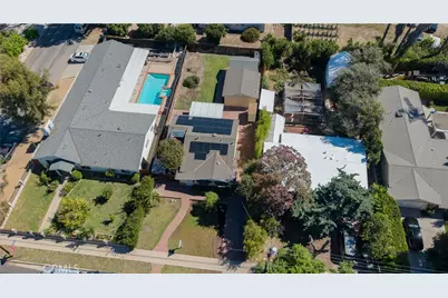 10572 Shoshone Avenue, Granada Hills, CA 91344 - Photo 37
