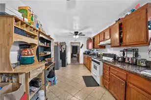 6856 Laurel Canyon Blvd, North Hollywood, CA 91605 - Photo 15