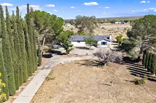 33036 E 165th St, Llano, CA 93544 - Photo 11