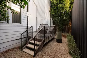 1037 N Laurel Ave, Los Angeles, CA 90046 - Photo 27