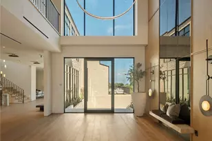 16093 Royal Oak Rd, Encino, CA 91436 - Photo 21