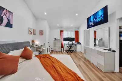 13412 Burbank, Sherman Oaks, CA 91401 - Photo 13