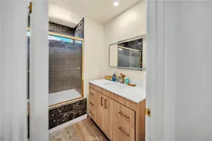 13412 Burbank, Sherman Oaks, CA 91401 - Photo 21