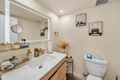 13412 Burbank, Sherman Oaks, CA 91401 - Photo 19