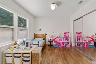 8944 Darby Ave, Northridge, CA 91325 - Photo 11