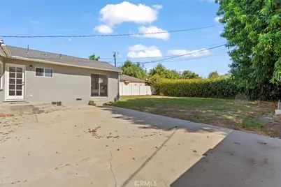 8944 Darby Avenue, Northridge, CA 91325 - Photo 23